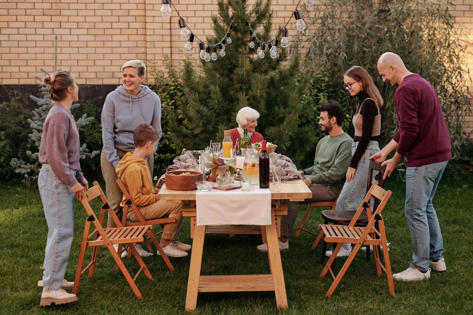 Embracing Family Reunions Strengthening Bonds with Senior Loved Ones at VRS Communities